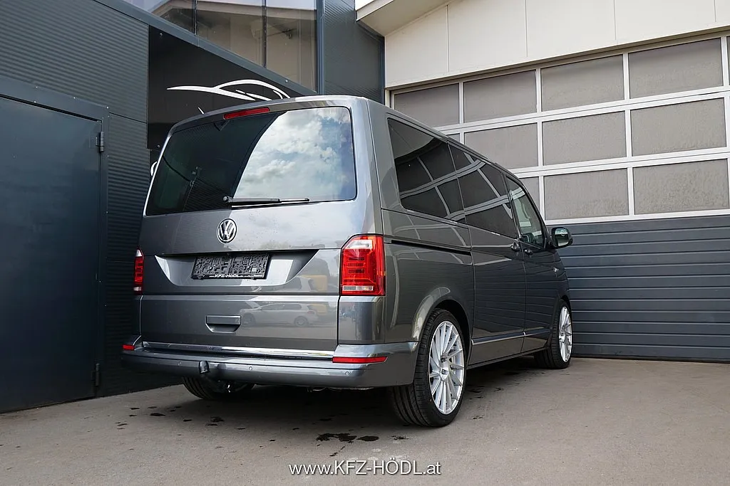 Volkswagen Multivan Generation Six 2,0 TDI BMT Image 2