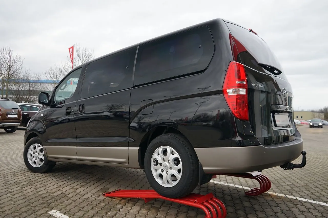 Hyundai H-1 Cargo 2.5 CRDi Navi...  Image 3