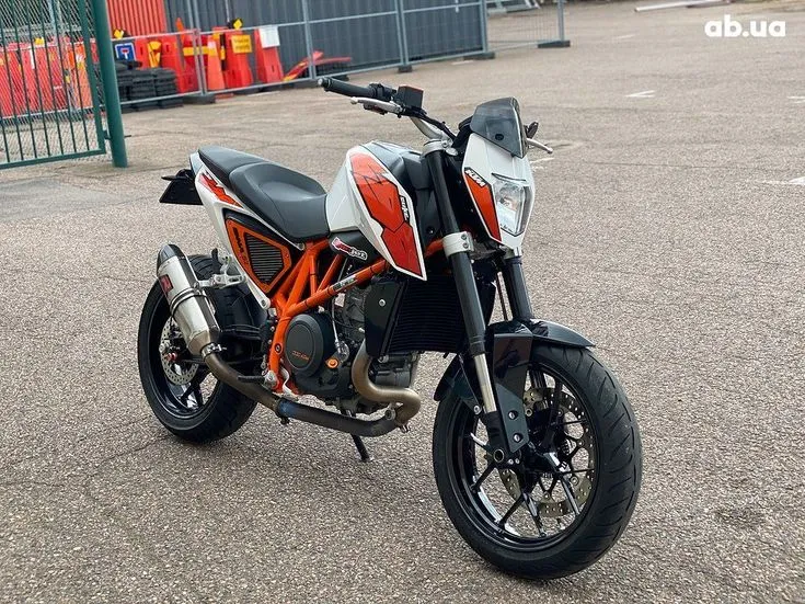 KTM Duke Image 8